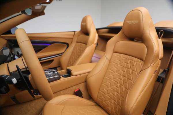 New 2026 Aston Martin Vanquish Volante for sale $581,800 at Maserati of Greenwich in Greenwich CT 06830 27