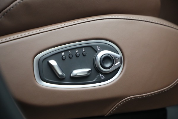 Used 2026 Aston Martin DBX S for sale $274,900 at Maserati of Greenwich in Greenwich CT 06830 28
