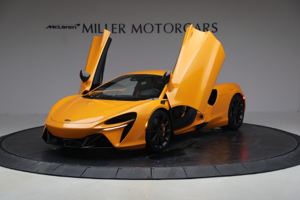 New 2026 McLaren Artura TechLux for sale $314,250 at Maserati of Greenwich in Greenwich CT 06830 14