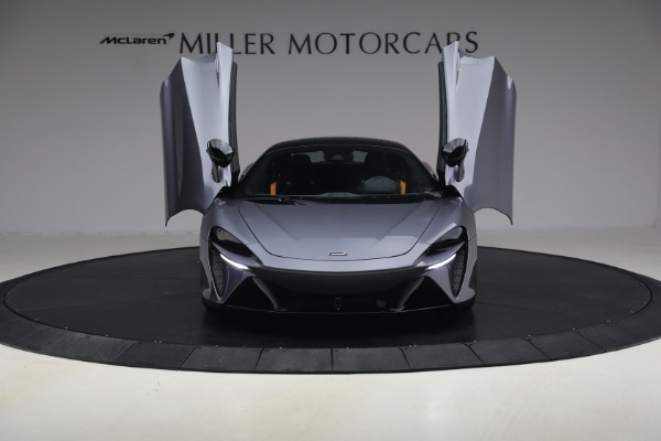 Used 2024 McLaren Artura Performance for sale $191,900 at Maserati of Greenwich in Greenwich CT 06830 14