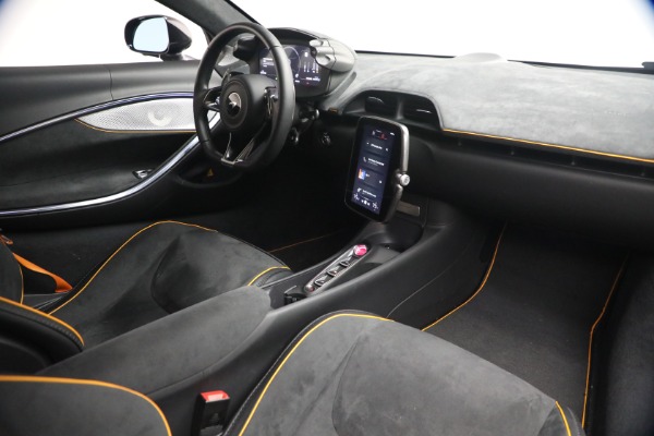 Used 2024 McLaren Artura Performance for sale $191,900 at Maserati of Greenwich in Greenwich CT 06830 27