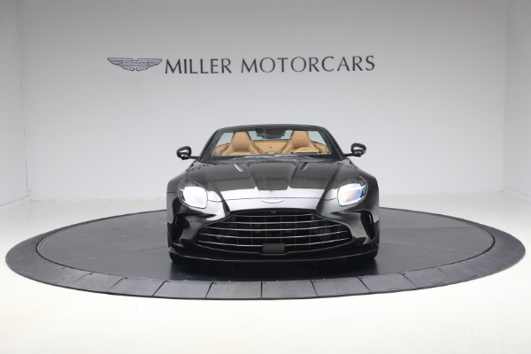 New 2026 Aston Martin Vantage Roadster for sale $265,600 at Maserati of Greenwich in Greenwich CT 06830 24