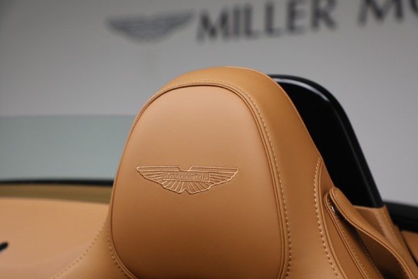 New 2026 Aston Martin Vantage Roadster for sale $265,600 at Maserati of Greenwich in Greenwich CT 06830 27