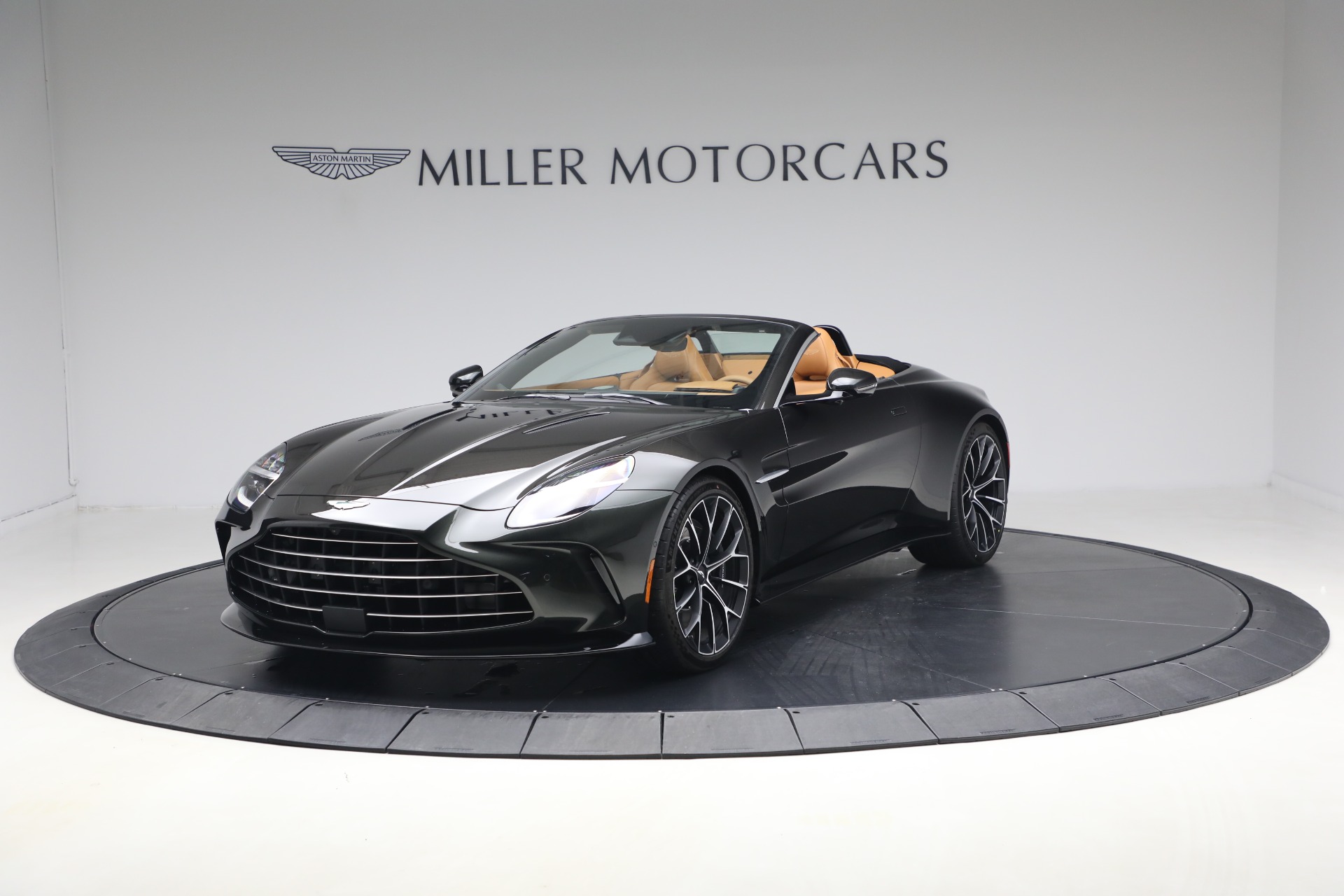 New 2026 Aston Martin Vantage Roadster for sale $265,600 at Maserati of Greenwich in Greenwich CT 06830 1