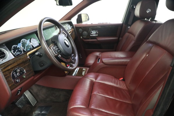 Used 2018 Rolls-Royce Phantom EWB for sale $299,900 at Maserati of Greenwich in Greenwich CT 06830 13