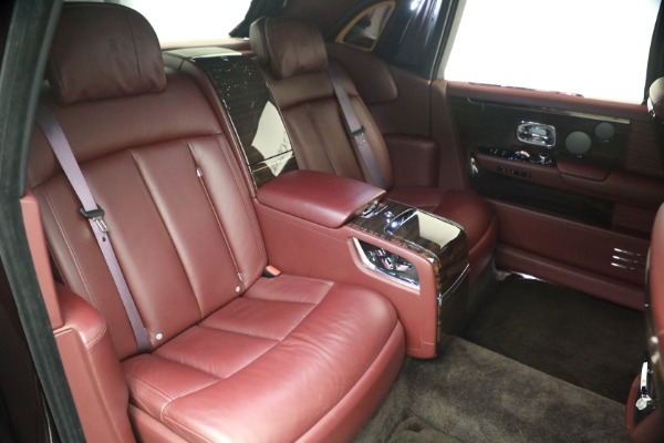 Used 2018 Rolls-Royce Phantom EWB for sale $299,900 at Maserati of Greenwich in Greenwich CT 06830 22
