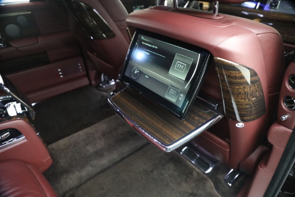 Used 2018 Rolls-Royce Phantom EWB for sale $299,900 at Maserati of Greenwich in Greenwich CT 06830 23