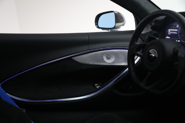 New 2026 McLaren Artura Spider Performance for sale $345,150 at Maserati of Greenwich in Greenwich CT 06830 28