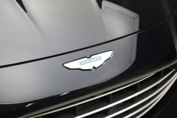 New 2026 Aston Martin Vantage Roadster for sale $260,900 at Maserati of Greenwich in Greenwich CT 06830 25