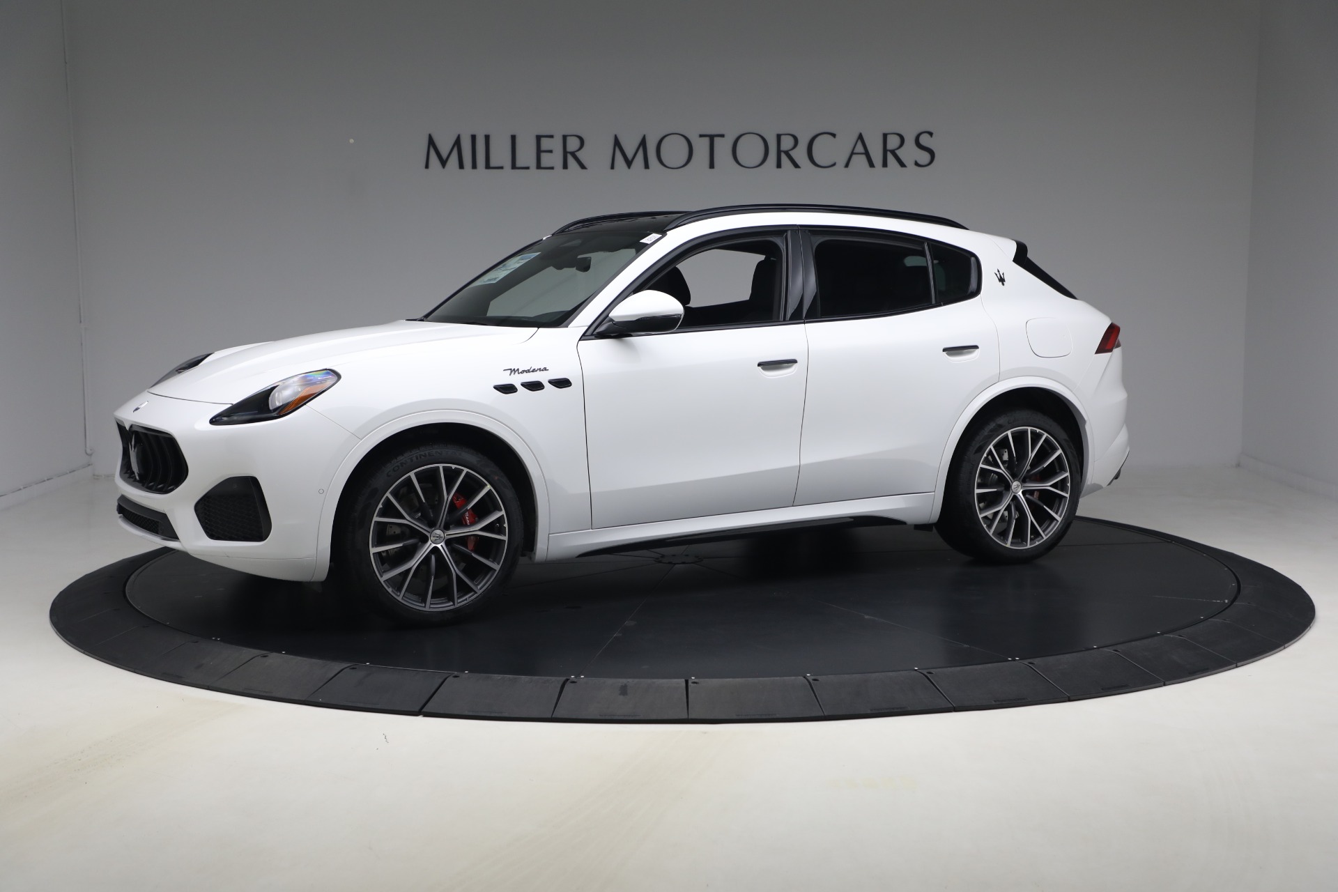 Used 2026 Maserati Grecale Modena for sale $80,555 at Maserati of Greenwich in Greenwich CT 06830 1