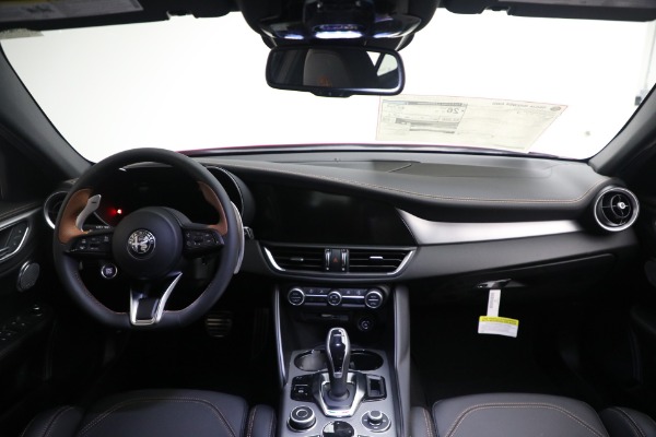 New 2025 Alfa Romeo Giulia Intensa for sale $54,575 at Maserati of Greenwich in Greenwich CT 06830 22