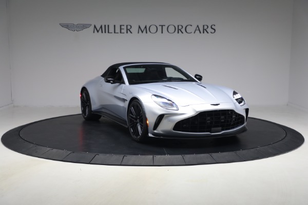 New 2026 Aston Martin Vantage Roadster for sale $274,300 at Maserati of Greenwich in Greenwich CT 06830 23