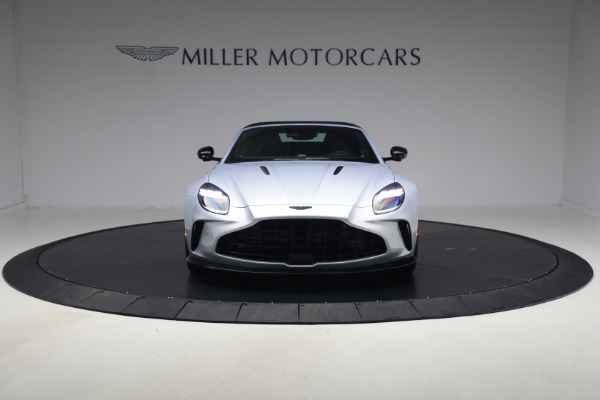 New 2026 Aston Martin Vantage Roadster for sale $274,300 at Maserati of Greenwich in Greenwich CT 06830 24