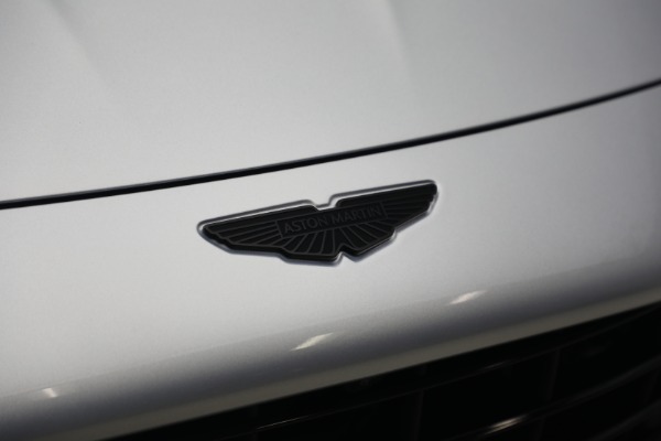 New 2026 Aston Martin Vantage Roadster for sale $274,300 at Maserati of Greenwich in Greenwich CT 06830 25