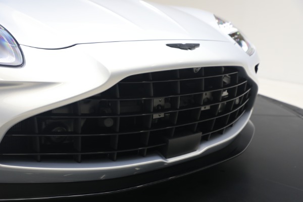 New 2026 Aston Martin Vantage Roadster for sale $274,300 at Maserati of Greenwich in Greenwich CT 06830 26