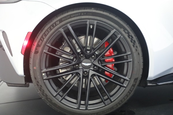 New 2026 Aston Martin Vantage Roadster for sale $274,300 at Maserati of Greenwich in Greenwich CT 06830 28