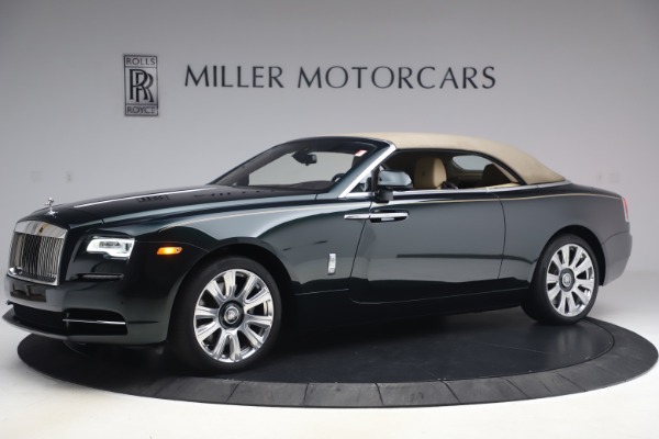 Used 2017 Rolls-Royce Dawn for sale Sold at Maserati of Greenwich in Greenwich CT 06830 17