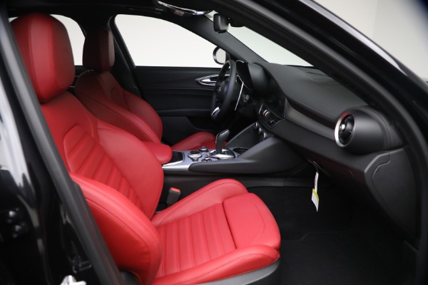 New 2026 Alfa Romeo Giulia VELOCE for sale $57,041 at Maserati of Greenwich in Greenwich CT 06830 18