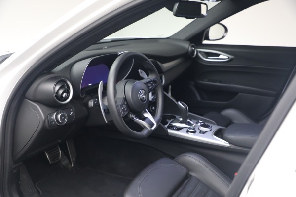 New 2026 Alfa Romeo Giulia for sale $43,000 at Maserati of Greenwich in Greenwich CT 06830 19