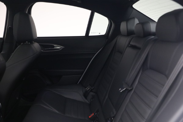 New 2026 Alfa Romeo Giulia for sale $43,000 at Maserati of Greenwich in Greenwich CT 06830 20