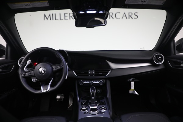 New 2026 Alfa Romeo Giulia for sale $43,000 at Maserati of Greenwich in Greenwich CT 06830 23