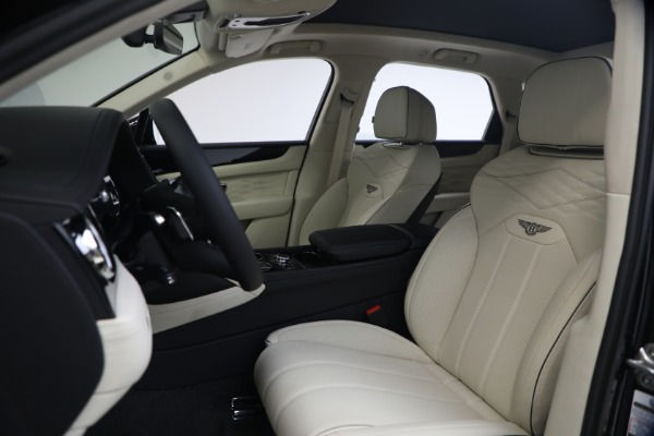 New 2025 Bentley Bentayga V8 for sale Sold at Maserati of Greenwich in Greenwich CT 06830 17