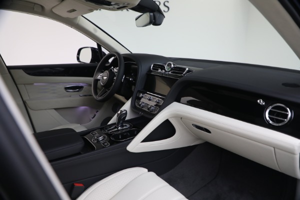 New 2025 Bentley Bentayga V8 for sale Sold at Maserati of Greenwich in Greenwich CT 06830 22