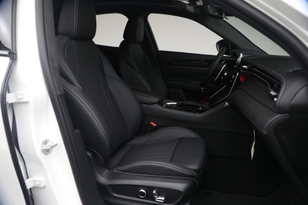 New 2026 Maserati Grecale Modena V6 for sale $91,030 at Maserati of Greenwich in Greenwich CT 06830 17