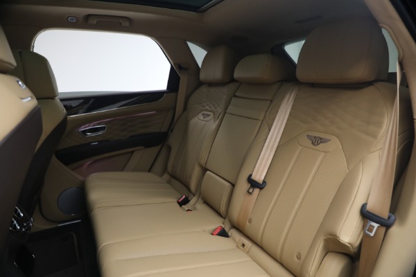 New 2026 Bentley Bentayga Azure V8 for sale $295,365 at Maserati of Greenwich in Greenwich CT 06830 24