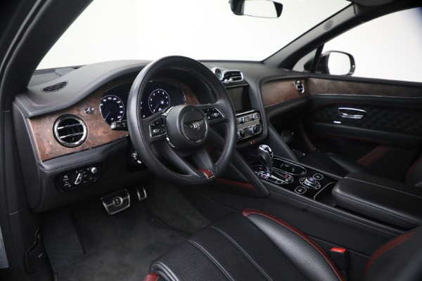Used 2022 Bentley Bentayga V8 for sale $151,900 at Maserati of Greenwich in Greenwich CT 06830 18