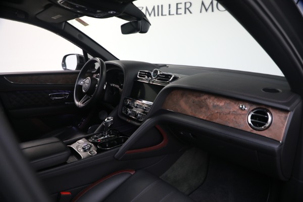 Used 2022 Bentley Bentayga V8 for sale $151,900 at Maserati of Greenwich in Greenwich CT 06830 25