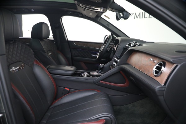 Used 2022 Bentley Bentayga V8 for sale $151,900 at Maserati of Greenwich in Greenwich CT 06830 26