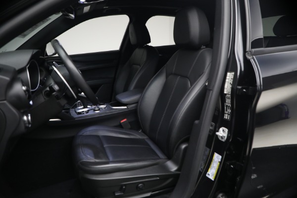 Used 2022 Alfa Romeo Stelvio Sprint for sale $24,900 at Maserati of Greenwich in Greenwich CT 06830 15