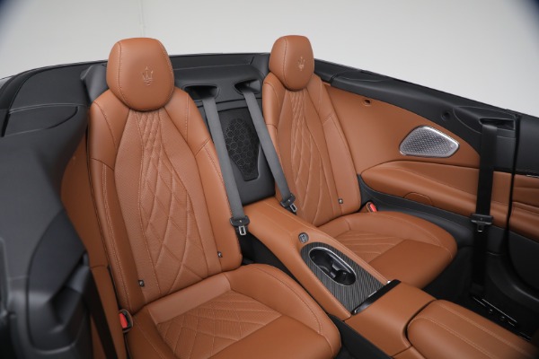 New 2026 Maserati GranCabrio Modena for sale $174,385 at Maserati of Greenwich in Greenwich CT 06830 25
