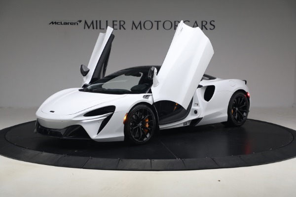 Used 2023 McLaren Artura for sale $184,900 at Maserati of Greenwich in Greenwich CT 06830 14