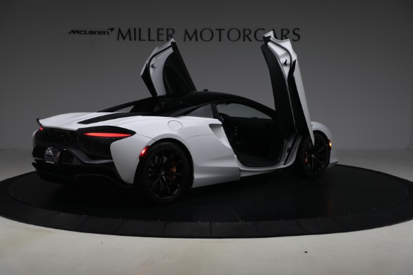 Used 2023 McLaren Artura for sale $184,900 at Maserati of Greenwich in Greenwich CT 06830 18