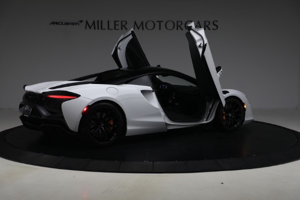 Used 2023 McLaren Artura for sale $184,900 at Maserati of Greenwich in Greenwich CT 06830 19