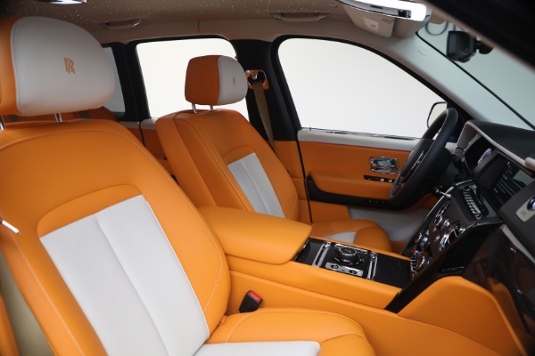 Used 2023 Rolls-Royce Black Badge Cullinan for sale $375,900 at Maserati of Greenwich in Greenwich CT 06830 20