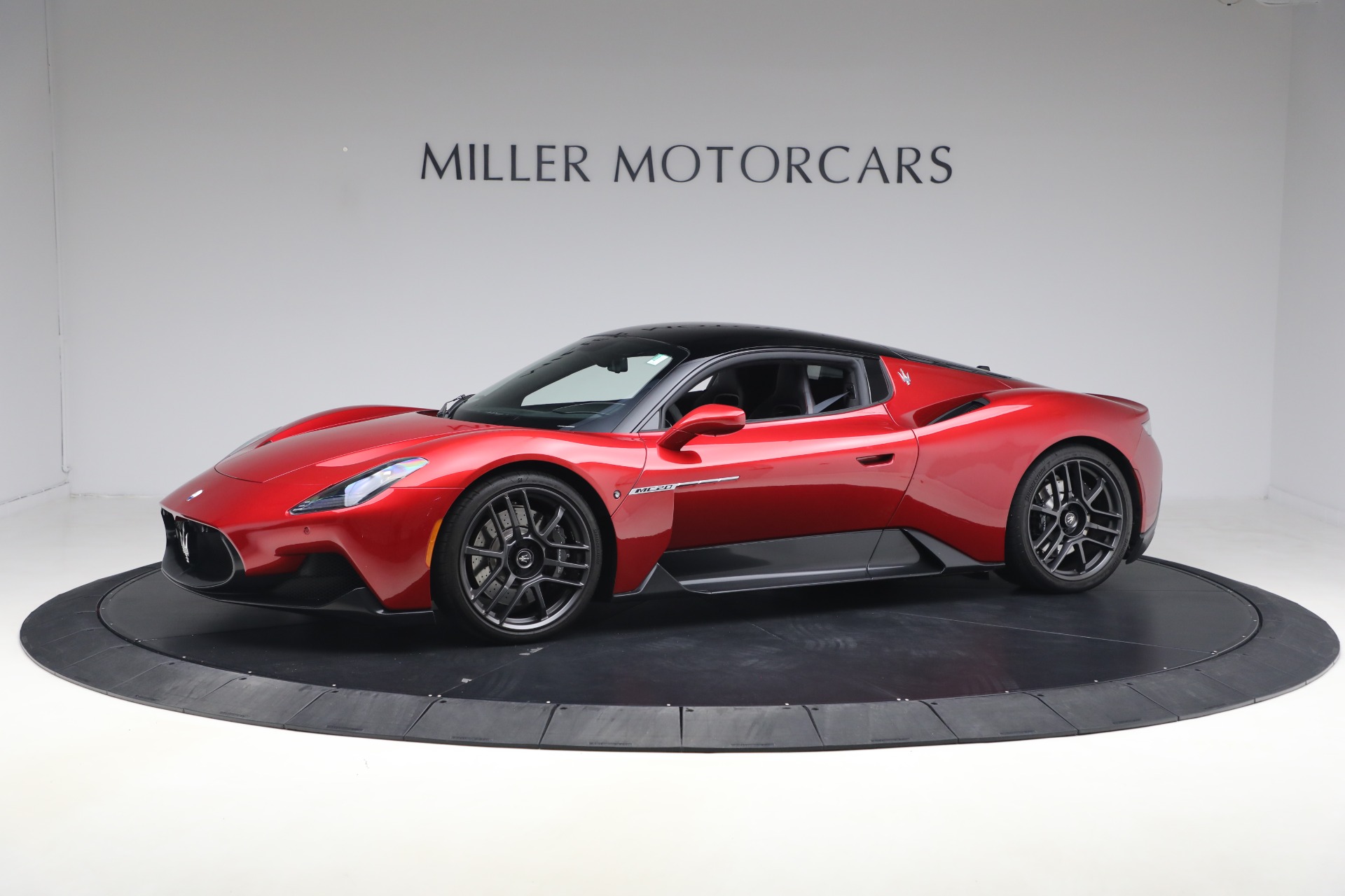 Used 2022 Maserati MC20 for sale $179,900 at Maserati of Greenwich in Greenwich CT 06830 1