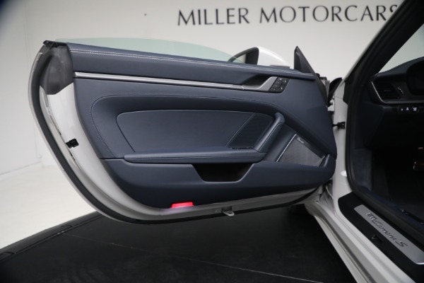 Used 2025 Porsche 911 Carrera S for sale Sold at Maserati of Greenwich in Greenwich CT 06830 28