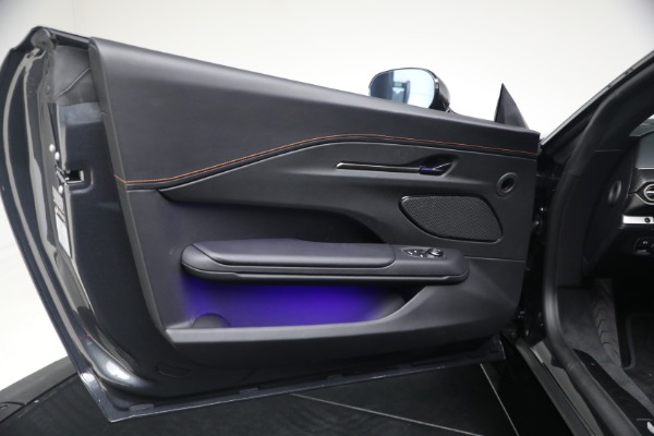 New 2026 Aston Martin Vantage S Roadster for sale $272,300 at Maserati of Greenwich in Greenwich CT 06830 25