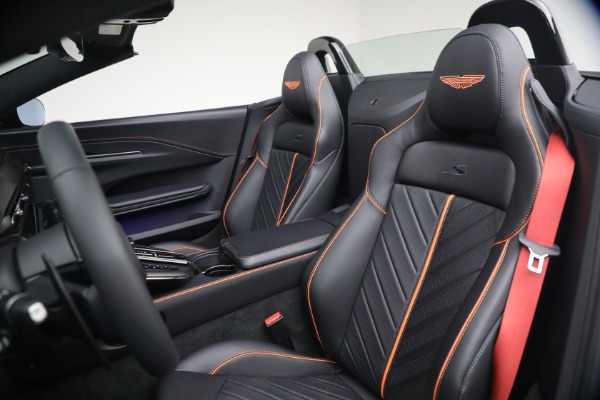 New 2026 Aston Martin Vantage S Roadster for sale $272,300 at Maserati of Greenwich in Greenwich CT 06830 28