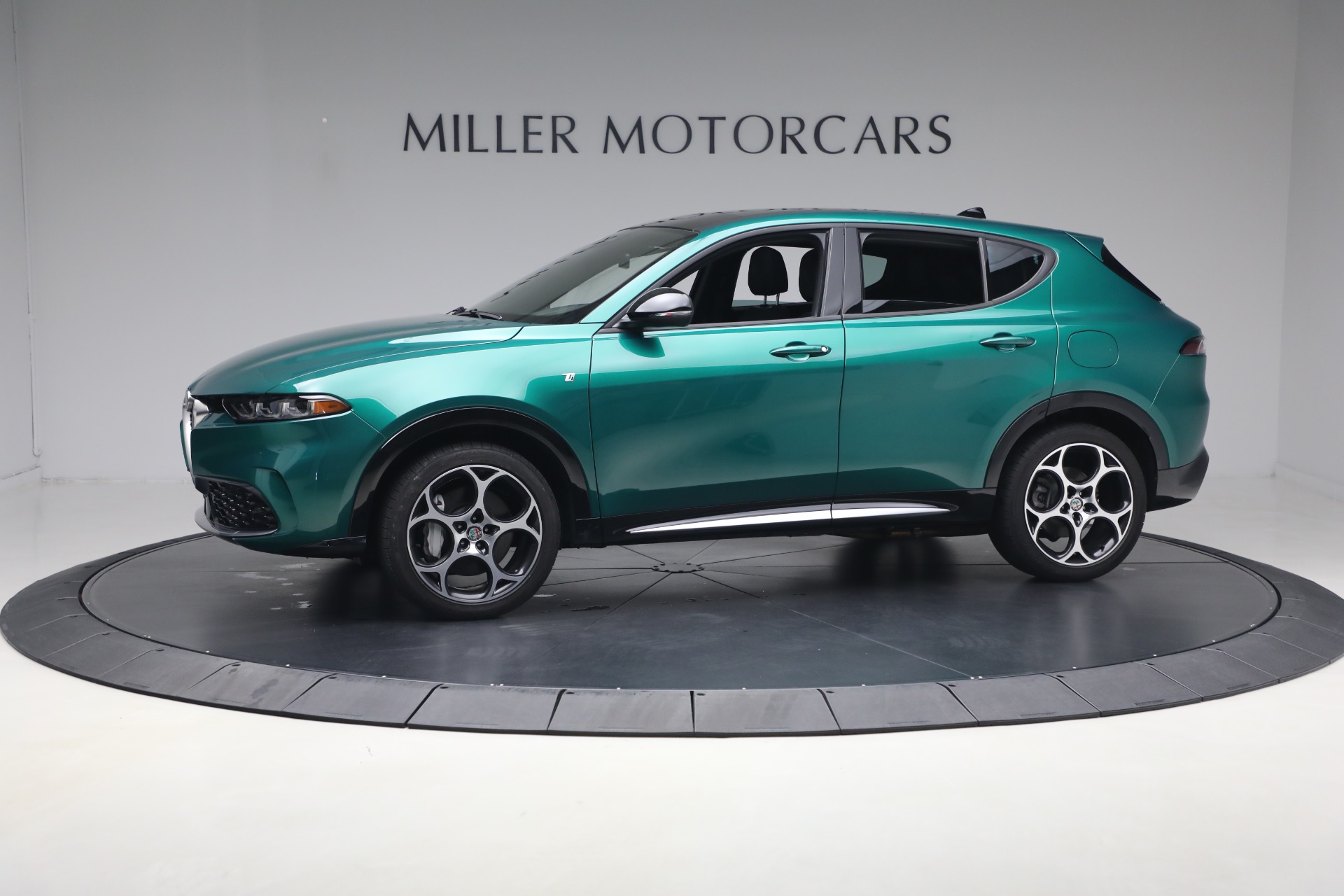 Used 2024 Alfa Romeo Tonale Hybrid Ti for sale $30,900 at Maserati of Greenwich in Greenwich CT 06830 1