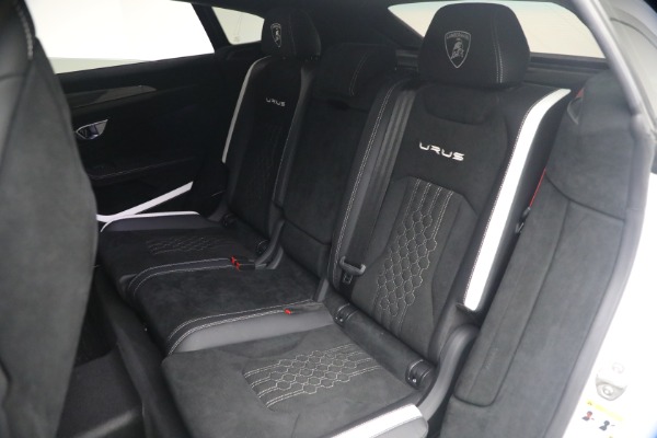 Used 2024 Lamborghini Urus Performante for sale $279,900 at Maserati of Greenwich in Greenwich CT 06830 20