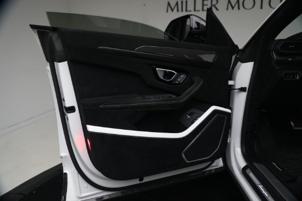 Used 2024 Lamborghini Urus Performante for sale $279,900 at Maserati of Greenwich in Greenwich CT 06830 21