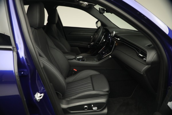 New 2026 Maserati Grecale Modena V6 for sale $92,055 at Maserati of Greenwich in Greenwich CT 06830 16