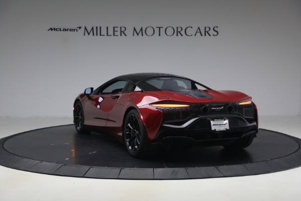 Used 2024 McLaren Artura TechLux for sale $182,900 at Maserati of Greenwich in Greenwich CT 06830 5