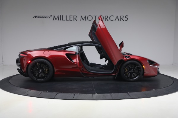 Used 2023 McLaren Artura Performance for sale $179,900 at Maserati of Greenwich in Greenwich CT 06830 18