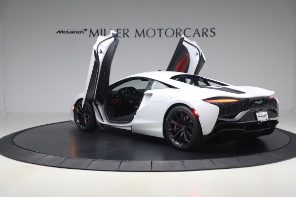 Used 2023 McLaren Artura TechLux for sale $162,900 at Maserati of Greenwich in Greenwich CT 06830 16