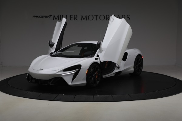 Used 2023 McLaren Artura Performance for sale $162,900 at Maserati of Greenwich in Greenwich CT 06830 14